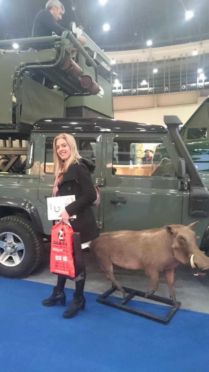 Community_Patry's tweet photo. Que buen día hemos pasado en la feria de la #caza en #ifema #Madrid. Buenas noches a tod@s! https://t.co/IOyGOb4st5