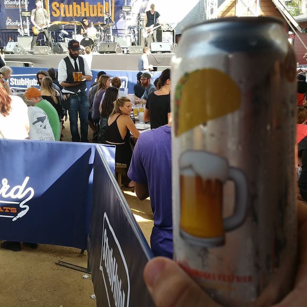 frybrews's tweet photo. #austinbeerworks #festbier at #bangers #stubhubsxsw #sxsw https://t.co/dGD1IE1oDo https://t.co/sxpeG9roJL