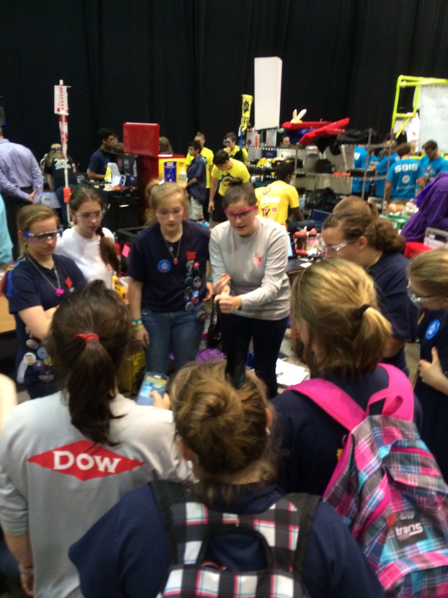 SJABR_FRC's tweet image. team meeting= team success #entergy4good