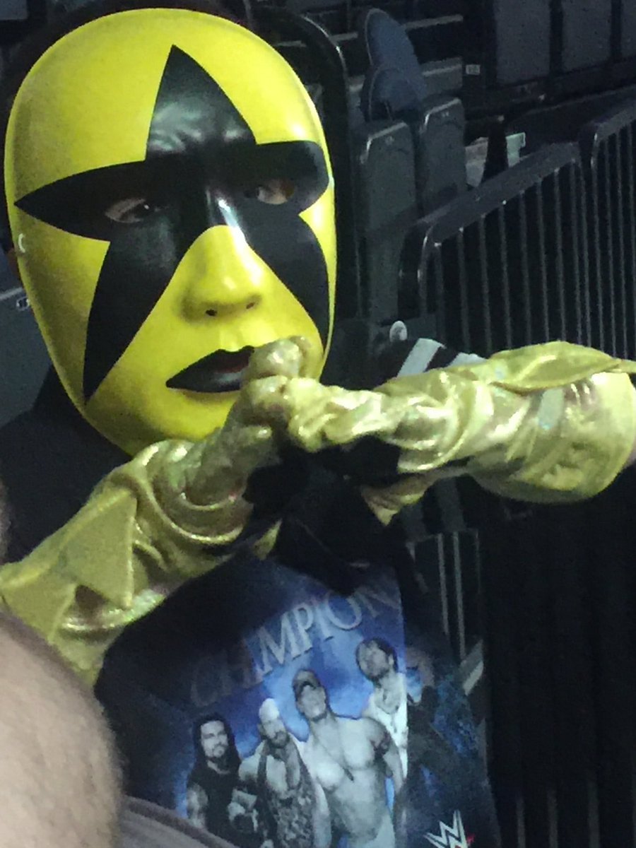 RhodesGinge23's tweet photo. #wwesyracuse https://t.co/BqKr5N4qrl