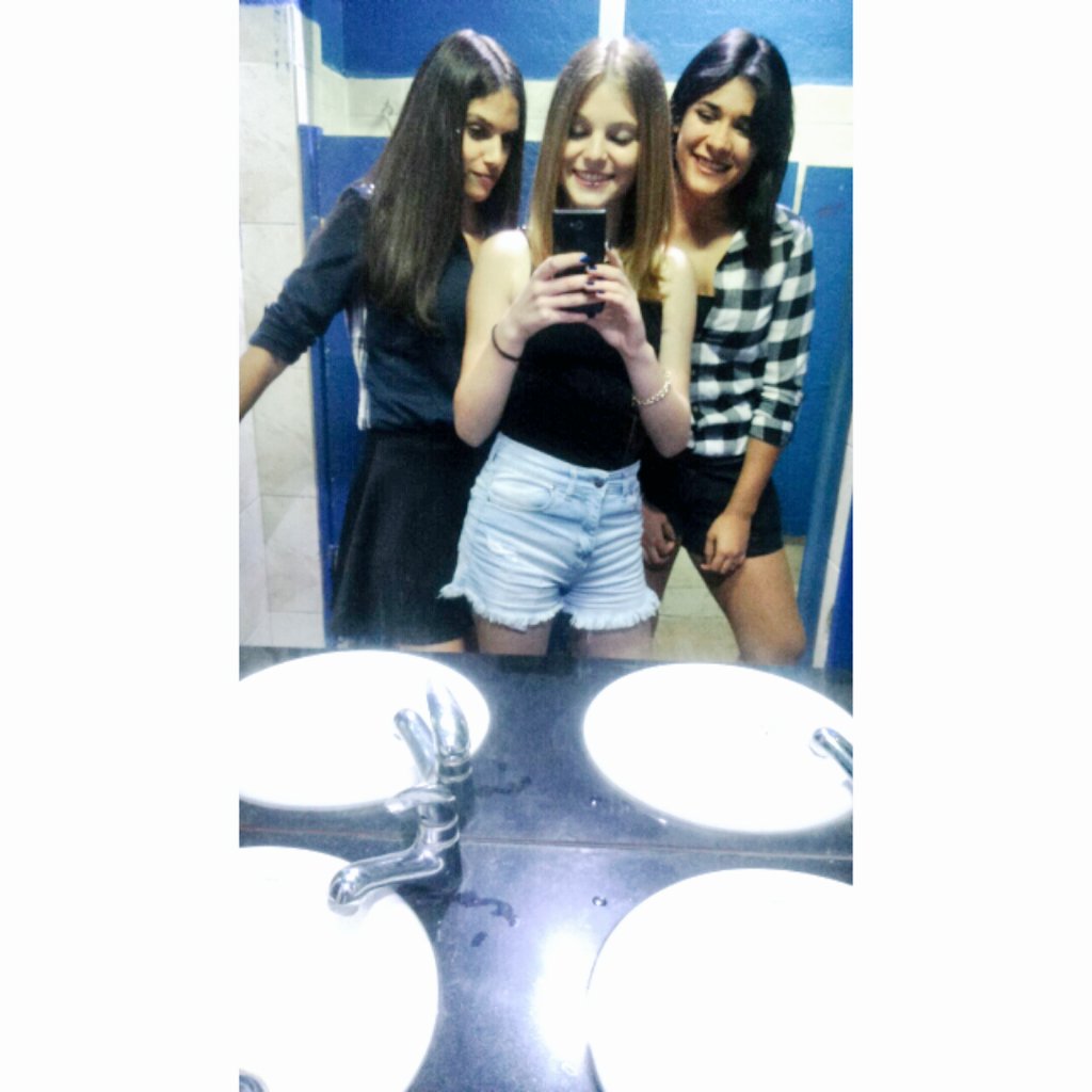 ubaldo_camilaa's tweet photo. Cuando tuviste un nochón!! #LasMejores #MisLindas https://t.co/lC7MVlhOFI
