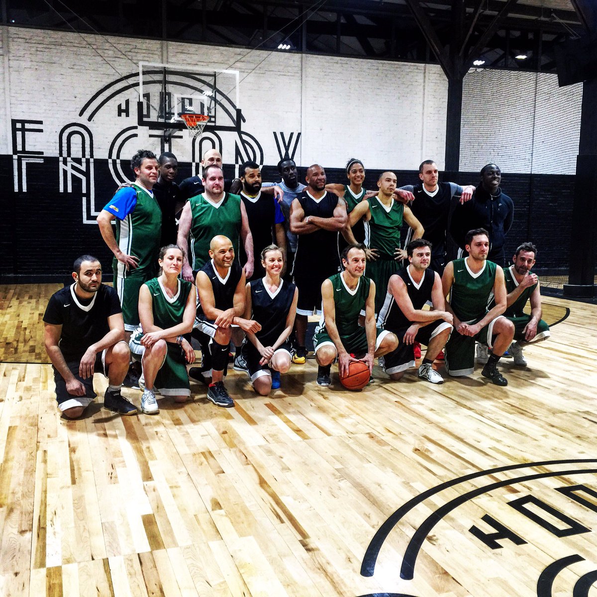Surface_Mag's tweet photo. Petite photo de famille des finalistes !
All Star vs beIN SPORT
#surfaceUNLTD #surface #UNLTD #basketballcontest https://t.co/3xOyS5Nlgs