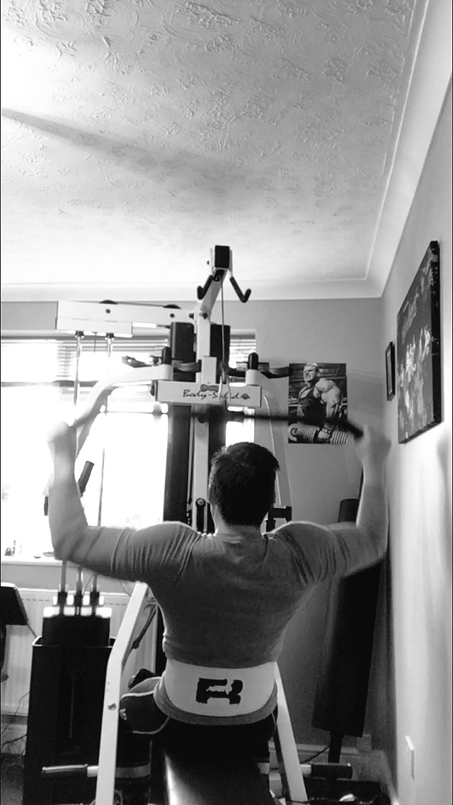 BFittness's tweet photo. #backday #homegym #gym trying to improve #gymmotivation #tryingtogetinshape #bodybuilding #powerlifting #fitness https://t.co/gMxv1beDXo