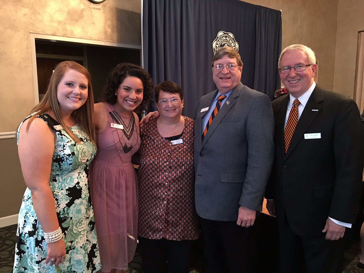 RepHarryBrooks's tweet image. Great Table Hosts. CNU Dinner