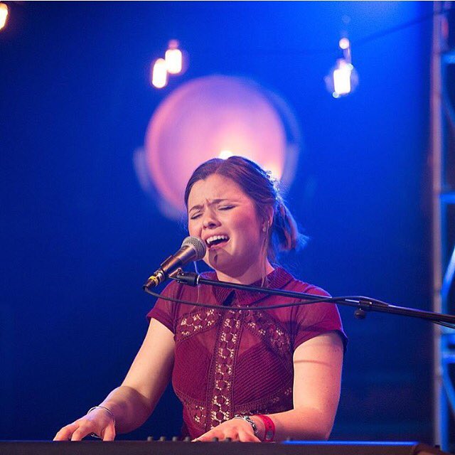 sunsetmarquis's tweet photo. Congrats @KateBradyMusic on winning #SSW5 & we look forward to her upcoming EP w/ @arielrechtshaid! @guitarcenter https://t.co/TO4z9K4ftt