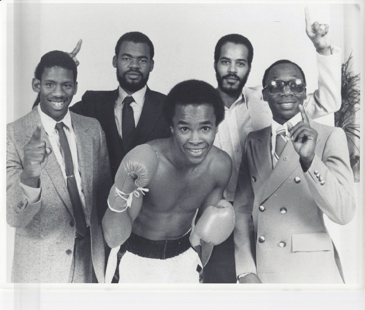 SugarRayLeonard's tweet image. All smiles over here! #SugarRayLeonard #boxing