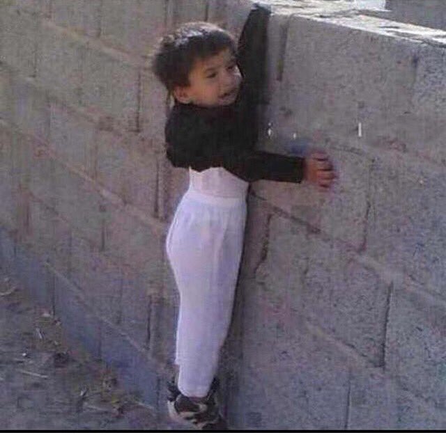 أنا كذيا في غرامك تعلقت
ترضا علي ابطي معلق كذيا 😒