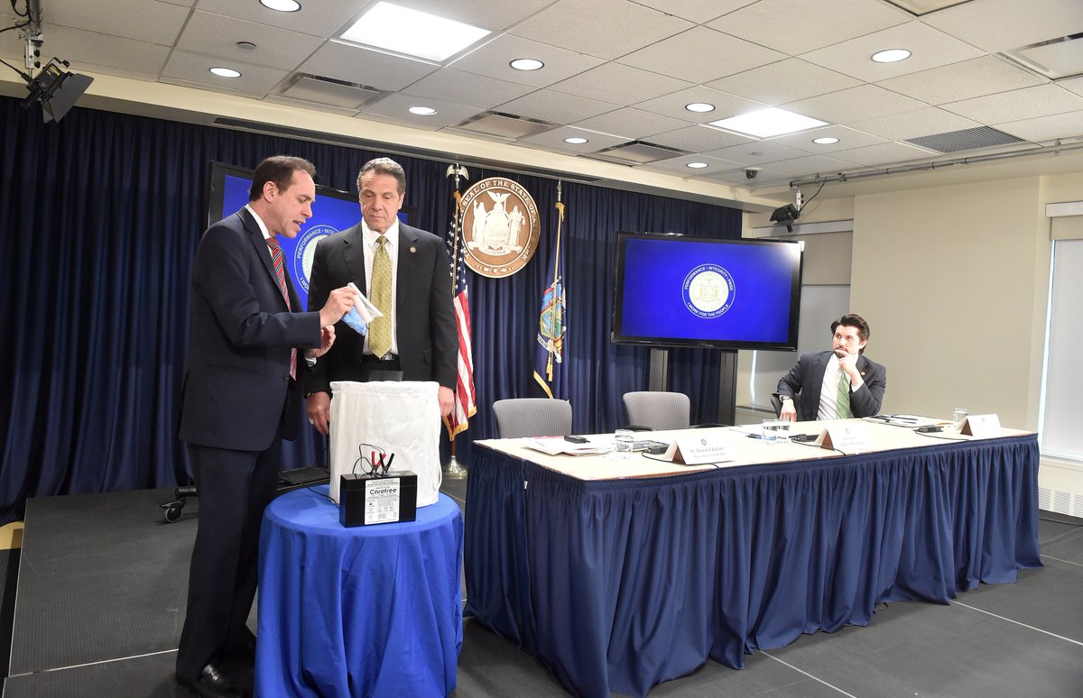 SkeeterScience's tweet photo. My skeeter trap w/ Gov Cuomo & Dr Zucker! @HealthNYGov #VectorLab #BGTrap #ZikaVirus https://t.co/D8sZQAWlnt