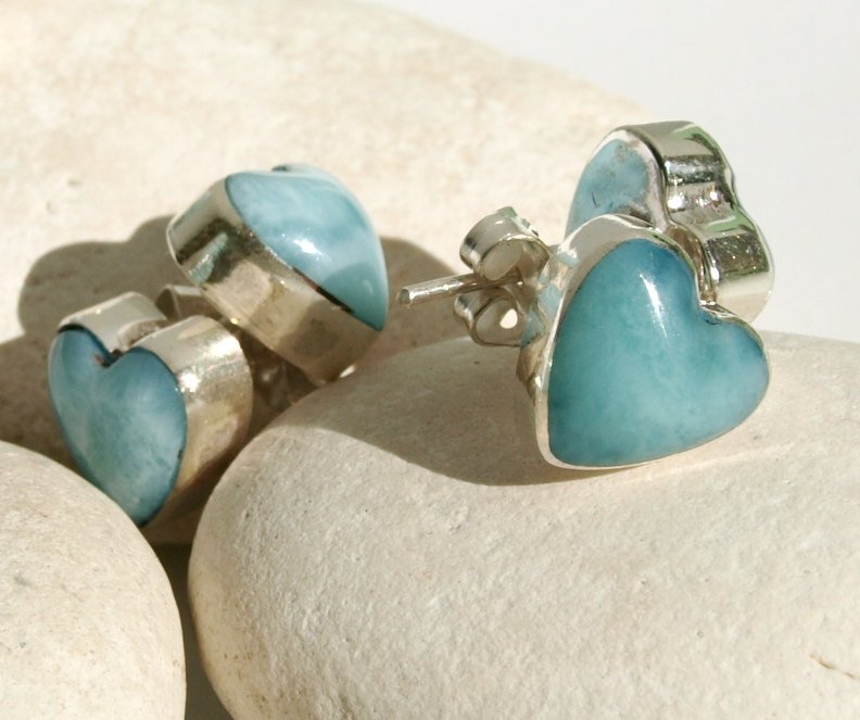 Yu2Xiaogang's tweet photo. Dominican Larimar Corazon del Mar 11mm Studs Post Earrings .925 Ste… https://t.co/KtMkc7buK3 #etsymntt #LarimarStuds https://t.co/pL6B0jIaIW