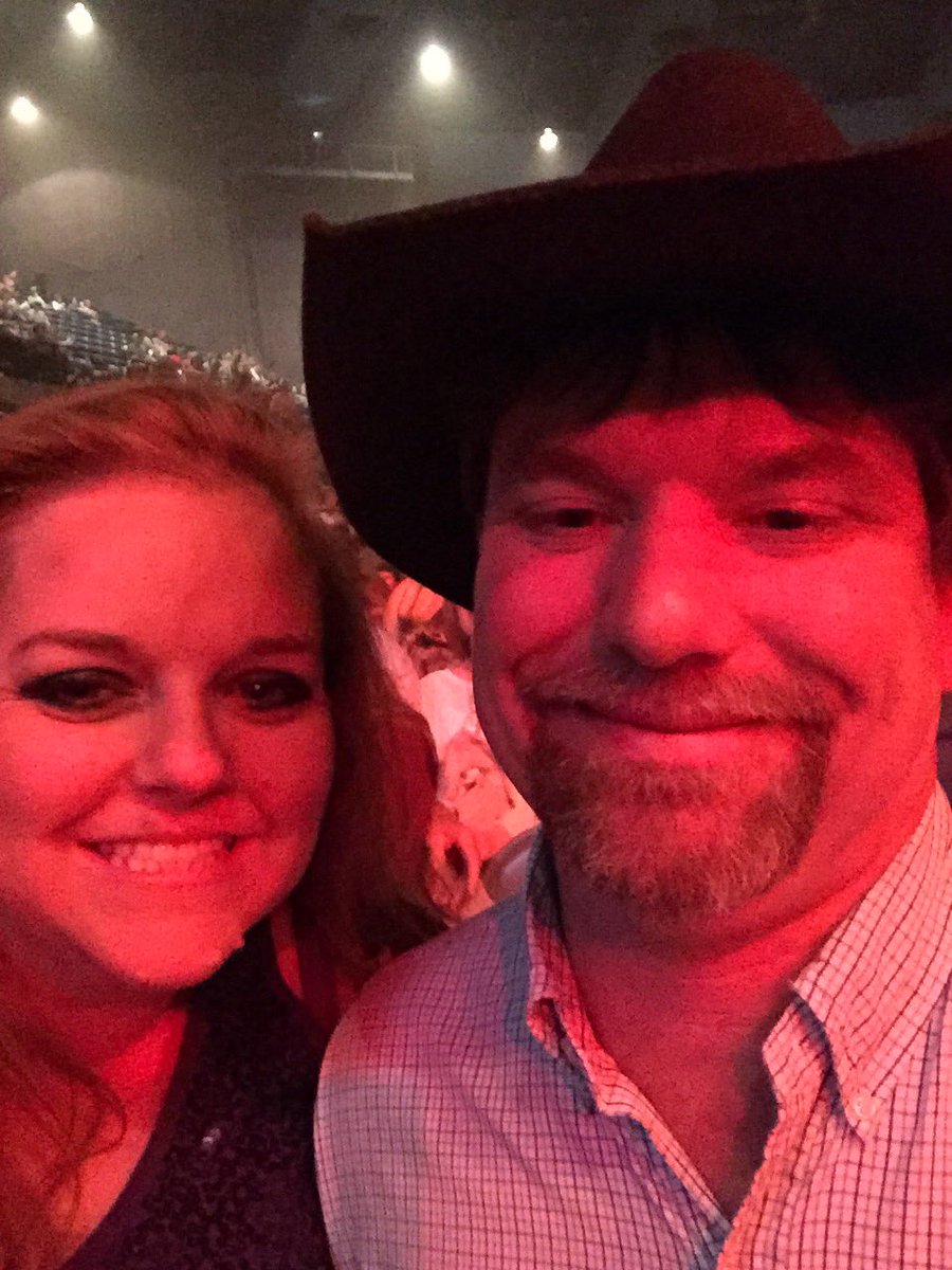 JPrewitt30's tweet photo. Waiting to see Alan! #keepinitcountry #jacksonms https://t.co/sDOPhiMD2i