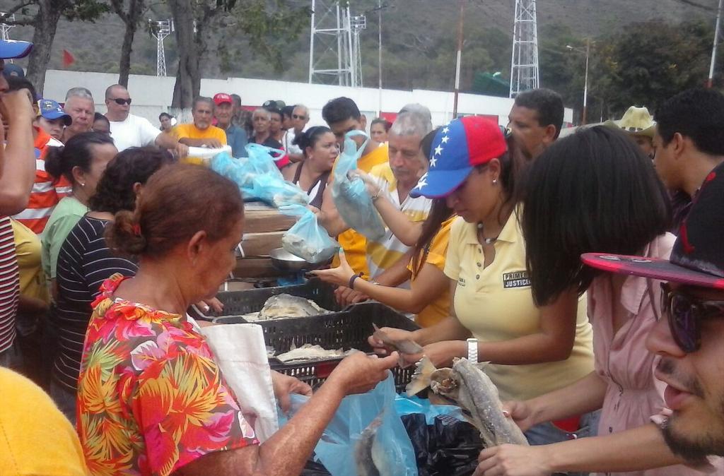 JKarkom's tweet photo. En el municipio #Trujillo intentaron impedir que realizara La Feria #Calidad del Pescado, sin embargo ¡CUMPLIMOS! https://t.co/4oGQh0AYh5