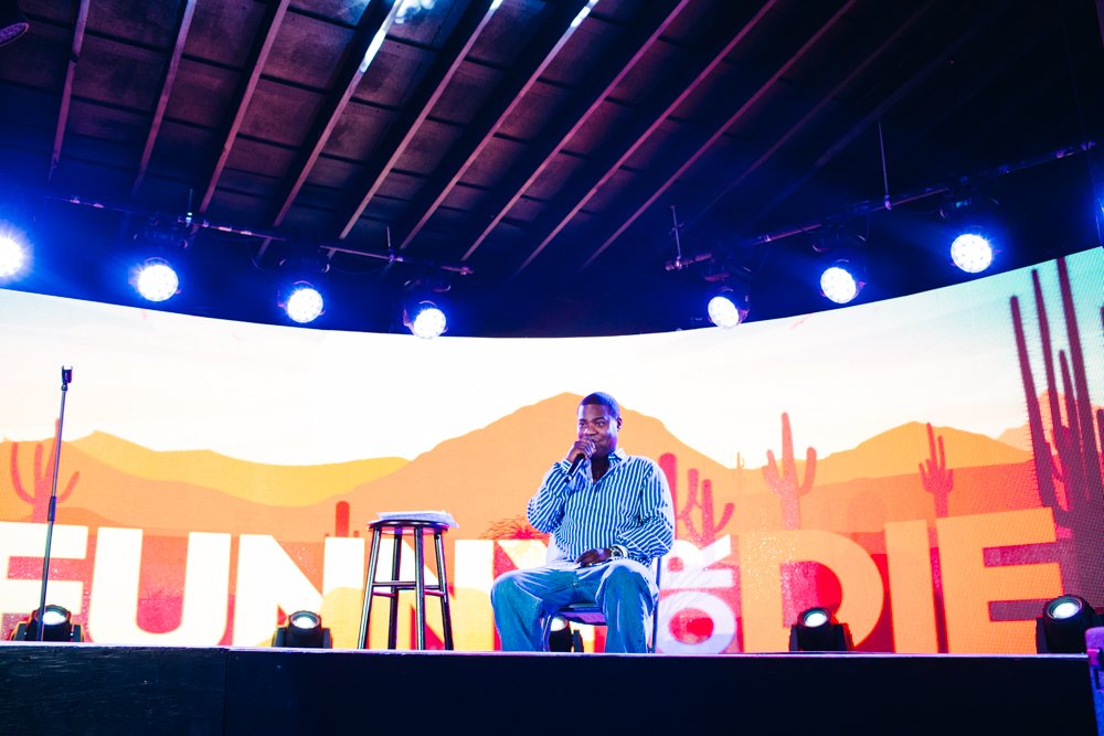 pixelflexled's tweet photo. Photos of the @funnyordie Junction @ Historic Scoot Inn on 3/13 with #FLEXCurve designed by @najafidesign @rarphoto https://t.co/imEUnpd4za