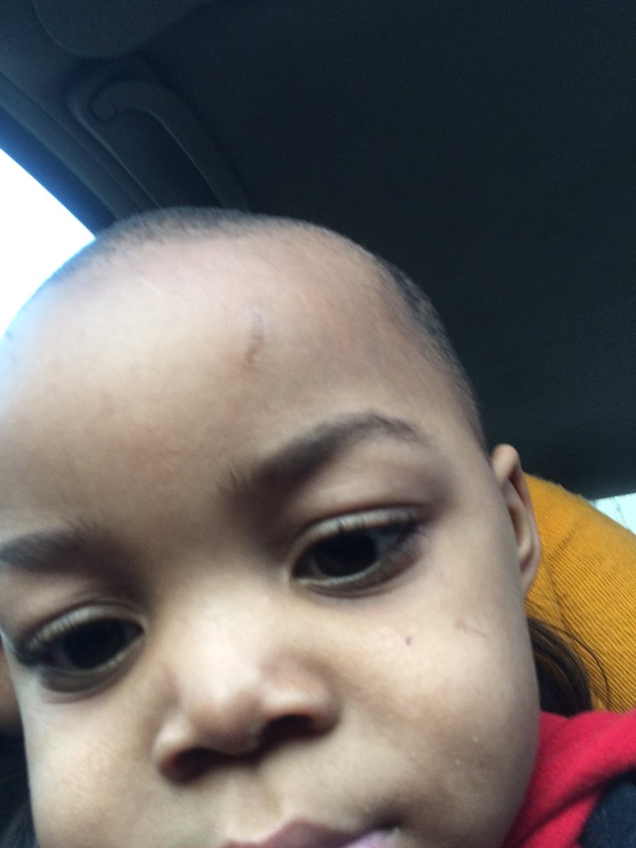 _aairb's tweet photo. He was not tryna let me get in the picture๐๐๐ #sidebitchesbelike https://t.co/7LFtV1Wx6T