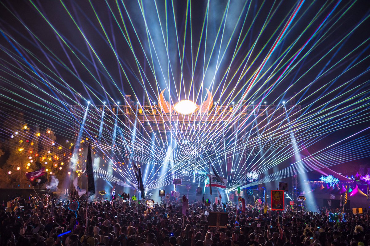 PasqualeRotella's tweet image. ✨☁️ @DreamstateUSA taking over #OuterRealm! 🚀 #BeyondSoCal #TravelBeyond