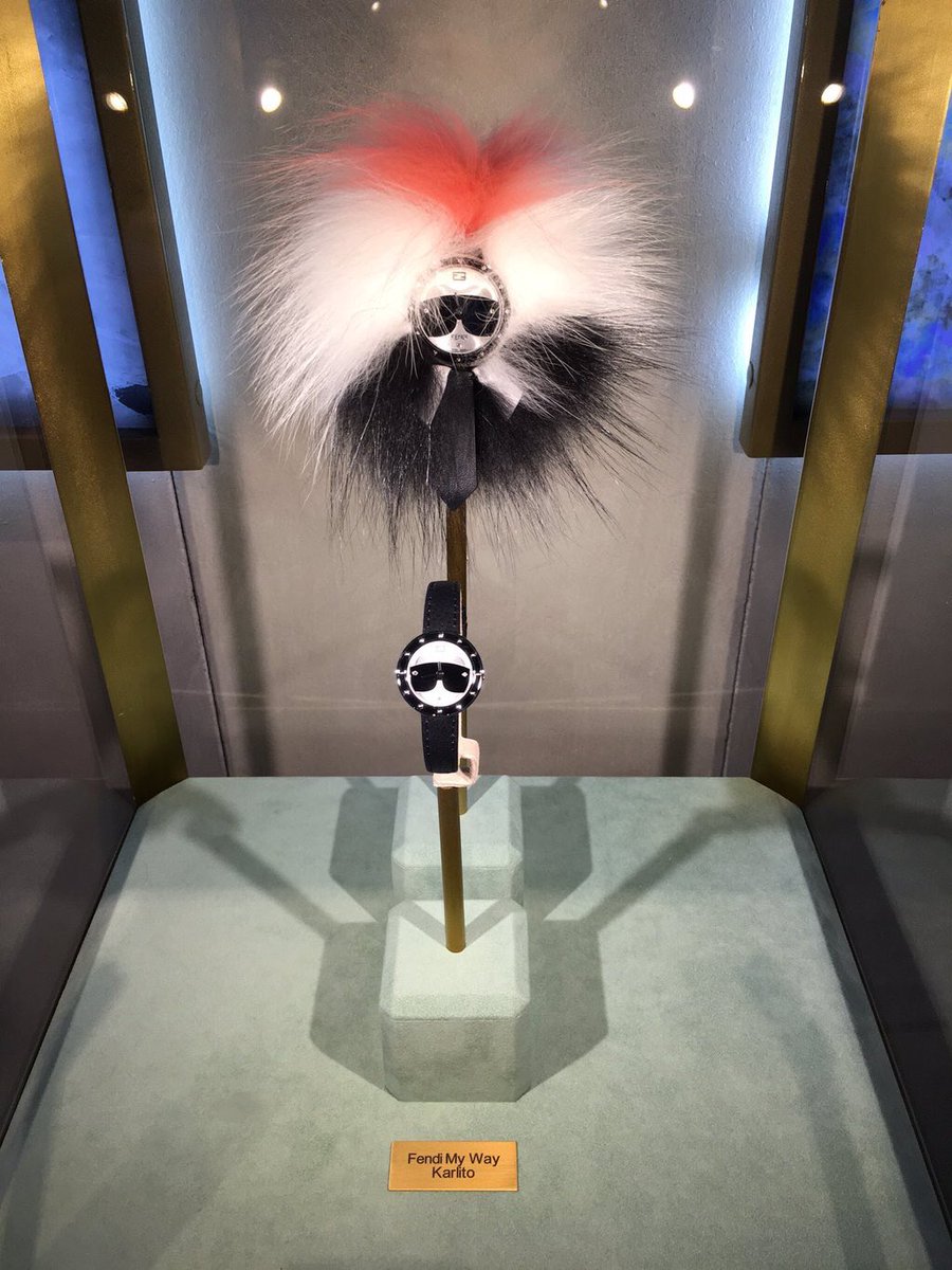 ZairaMarino1's tweet photo. Quiero uno ! 👇🏻 #Baselworld2016 #Fendi https://t.co/qaY57diDun