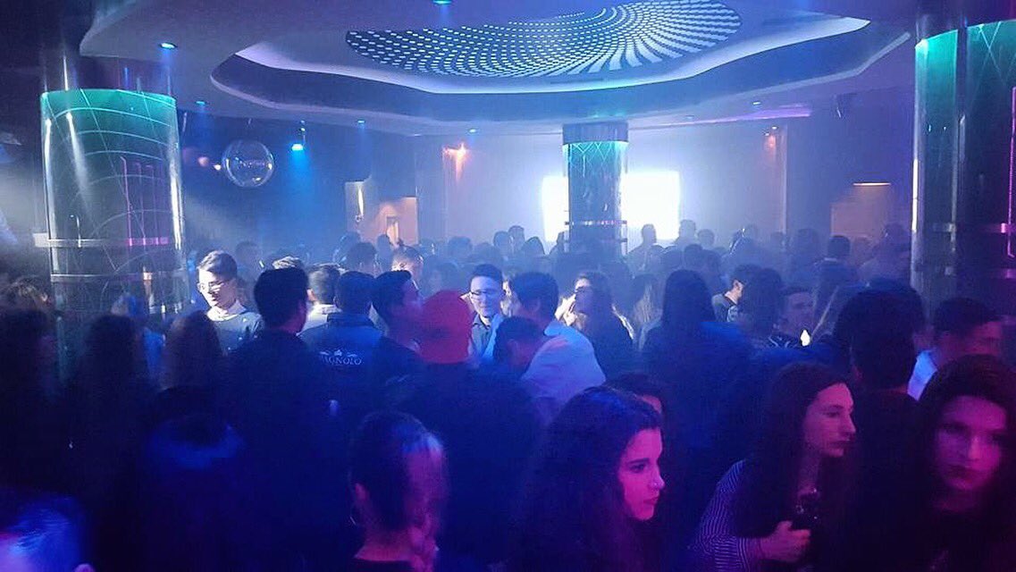 privilegednigh's tweet photo. Así de bien acabamos la noche en #MomaMojácar #GraciasATodos #GranNoche https://t.co/P46snQJExx