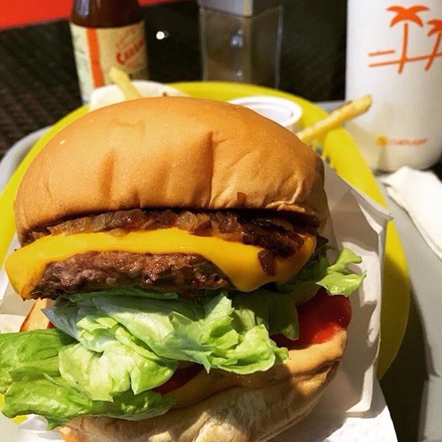 CaliBurgerPH's tweet photo. Taste the freshness of our 100% all-beef burgers. See you at #CaliBurgerPH! #AlwaysFresh (📷 by: @aubreycarampel) https://t.co/1lO9UbhuSu