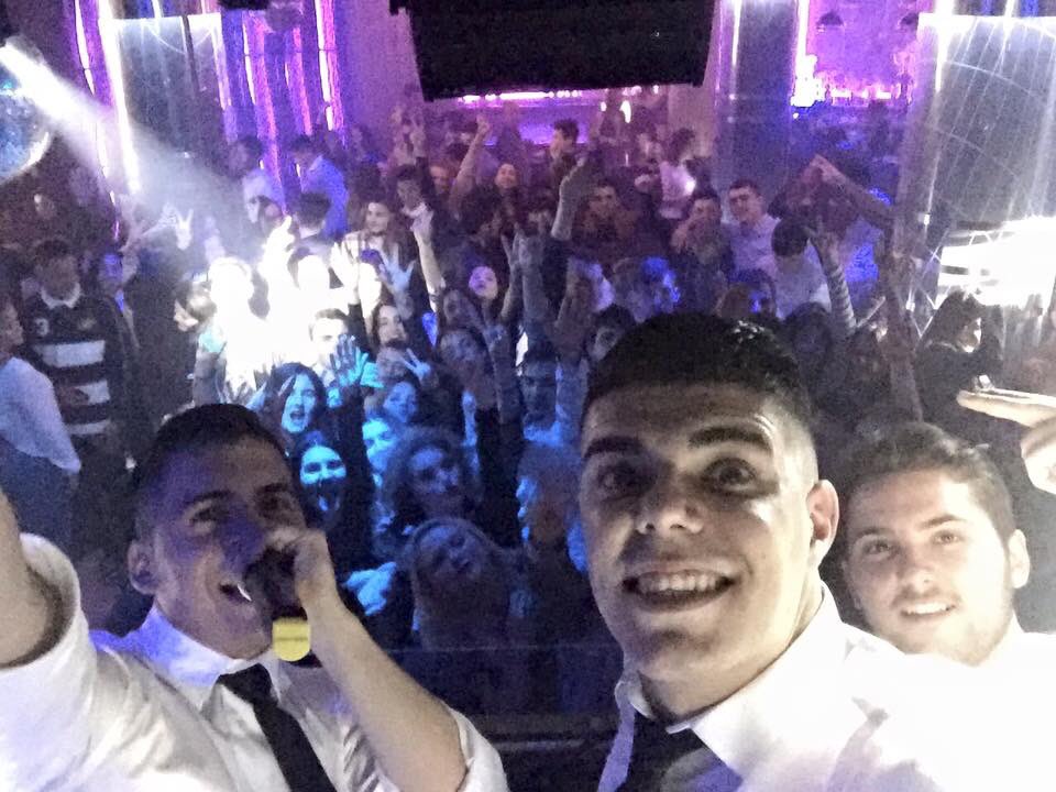 privilegeselect's tweet photo. Esto es Moma Mojacar 😍
Una noche única 😄
#OnFire https://t.co/4K1c9BrbgK