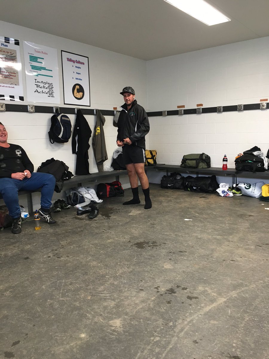 BrendanFevola25's tweet photo. Back on line whoooo. Getting ready big game #perthFC https://t.co/nTs6tfIXjK