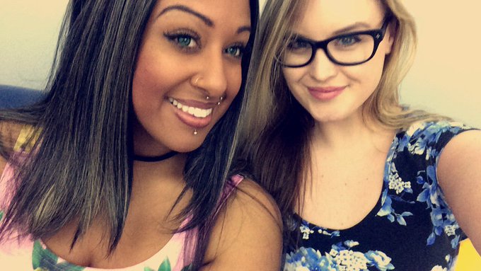 Logging onto MFC in @Marissa_Frost's room! Shot roulette anyone?! https://t.co/e4b8tFkr3m #bffcamming<a class="tags" href="/tag/marissa_frost">@marissa_frost</a><a href="/tag/bffcamming"class="tags"><span>#bffcamming</span></a>