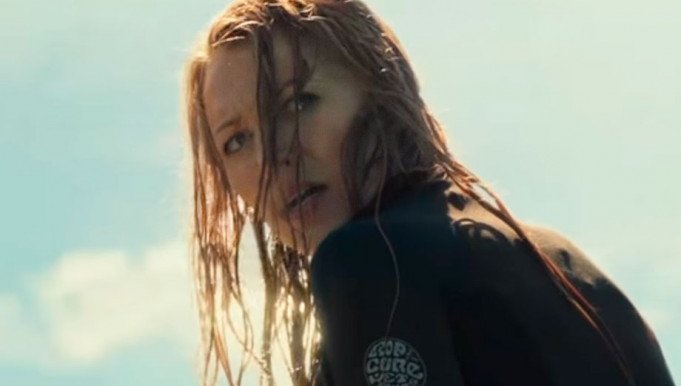 GeekTentation's tweet photo. Águas Rasas | Blake Lively é atacada por tubarão e pede socorro em novo trailer https://t.co/W2BoYqNyeP RT https://t.co/DqWJUOtZlt