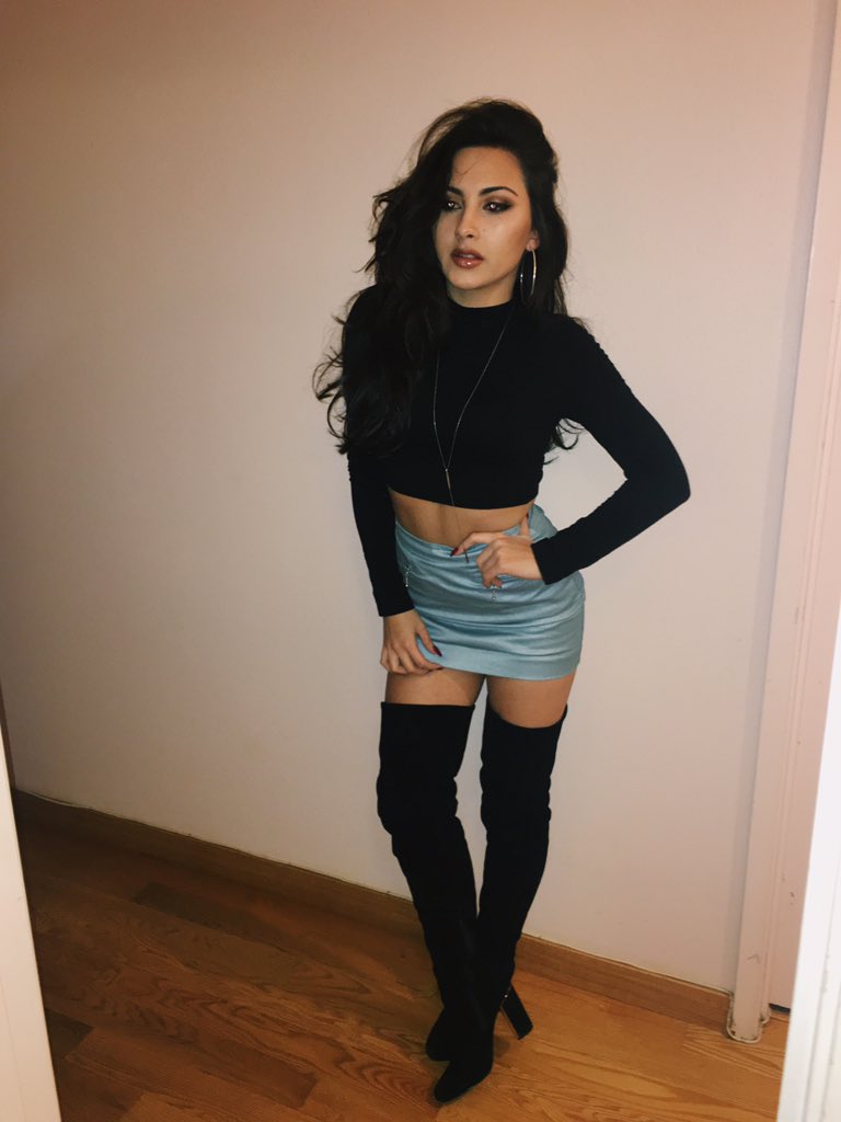 BaddieZone's tweet photo. Twitter - @SorryAriii 🐤
👼 DM us your photos to be submitted 👼 https://t.co/xP6UshbBg2