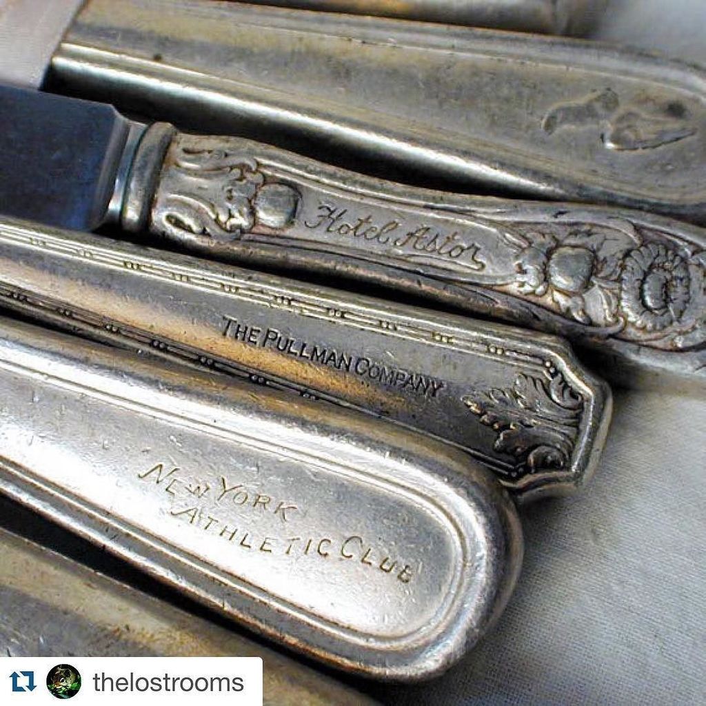 VestiesTeam's tweet photo. #Repost @thelostrooms
・・・
Hotel flatware from a forgotten time #forgottenobject #vintagede… https://t.co/dzg6osNjYL https://t.co/1sLRrOs22A