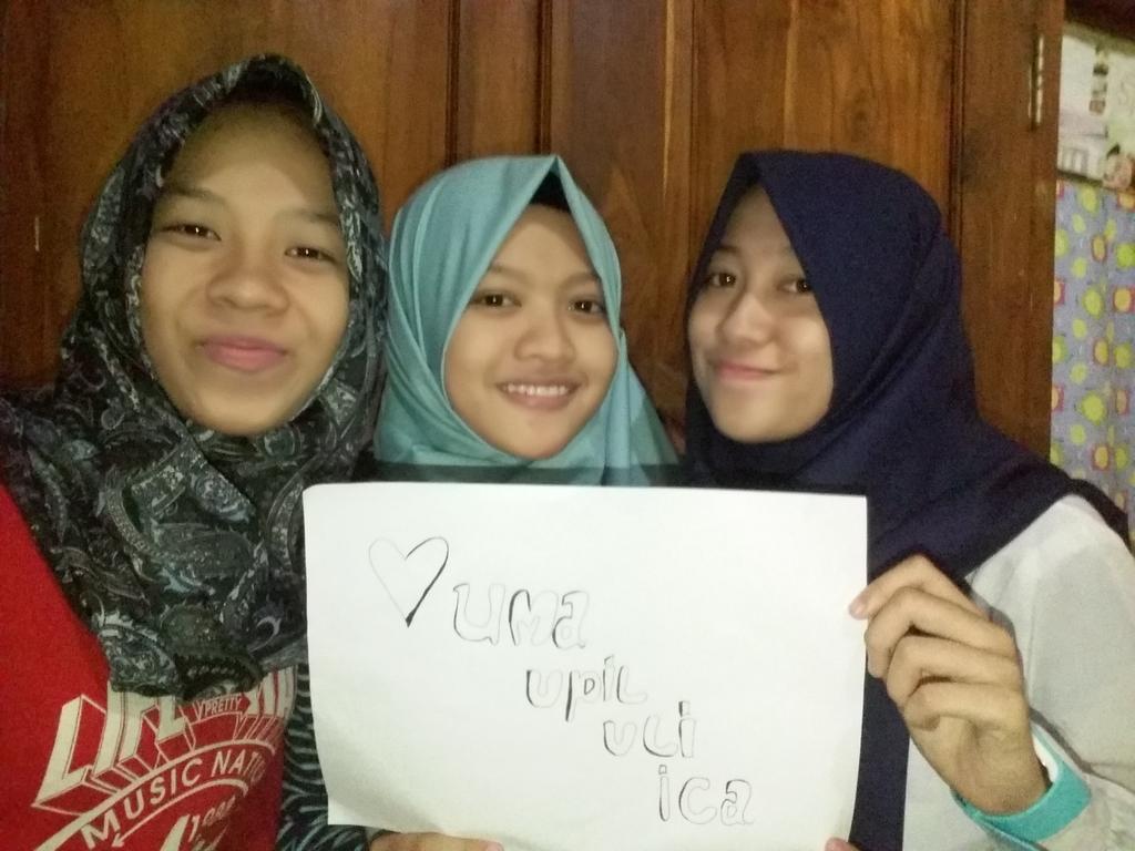 hardikanurma's tweet photo. Thanks For everything my bestie,salam sayang salam kangen buat Probo dari kita berempat 😍😄 https://t.co/3TERzw8IHg