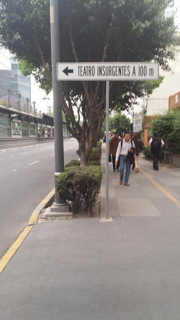 Juanequee's tweet photo. Quisiera saber quien fue el de las señalizaciones en la Ciudad de México.... que tipooo c.... https://t.co/wYvQlfMhd4