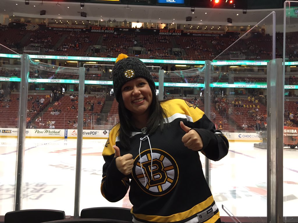 Huitaca's tweet photo. LET'S GO BRUINS! #NHLBruins https://t.co/7Err8H0Tay