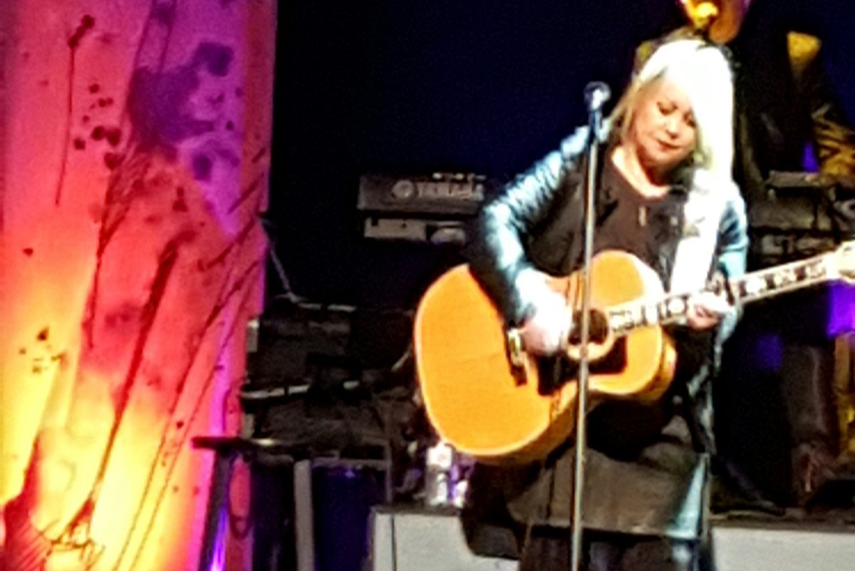 D_Beier's tweet photo. @jannarden So worth the drive to experience your performance and hear your stories. #grateful #promotethe$hitouttaU https://t.co/DshgGwXUiQ