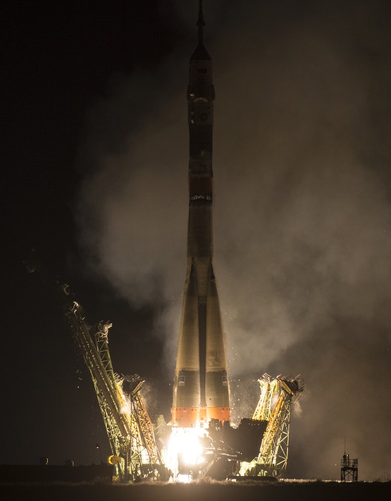 ArsenalTonight's tweet photo. Soyuz Lifts Off Carrying Jeff Williams and Crewmates to Station via NASA https://t.co/93kbKf2jU3 https://t.co/2y8vE3HZSu