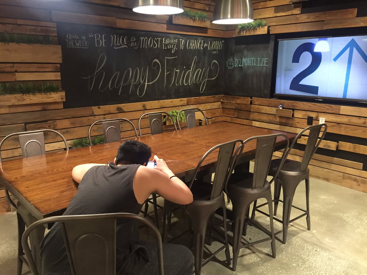 caileyaubrey's tweet photo. Inception at #22squared #22mobilize #DoItForTheGram https://t.co/sozsAPhHHP