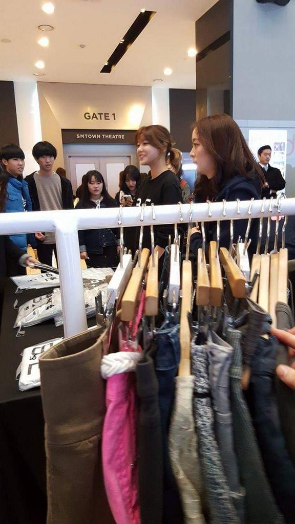 [PIC][19-03-2016]SooYoung tổ chức buổi từ thiện tại "SM COEX" vào trưa nay Cd4hTDMUIAAHJNz