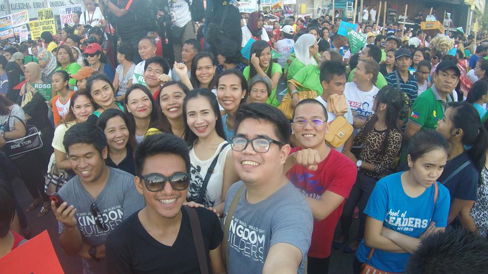 janeycoleto's tweet photo. #PostUpload
Duterte + Cayetano Grand Rally!
#79thArawNgDabaw
#ParaSaTunayNaPagbabago https://t.co/GFJTrJ3ITc