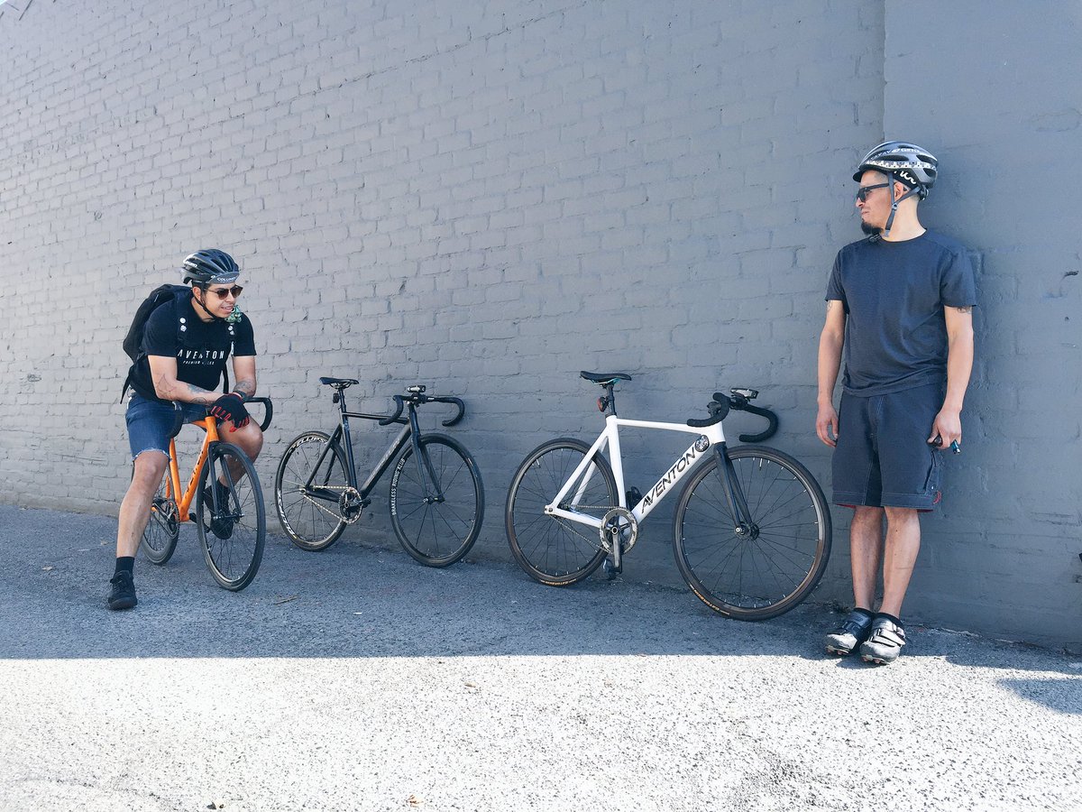 BRK_LosAngeles's tweet photo. Great day of riding with the Klub #brkla #rybtw #fixie #fixiefoo #fixedgear #aventon #la #losangeles  #streets #klub https://t.co/yOp8p1wX9t