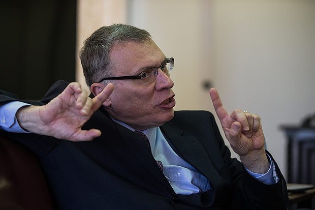 folha's tweet photo. Novo ministro da Justiça diz que trocará equipe da PF em caso de vazamentos https://t.co/iCTou94aqI https://t.co/0VnEyESodf
