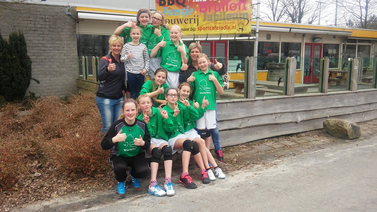 Het gaat super goed! @ de Lindelaar #schoolhandbal