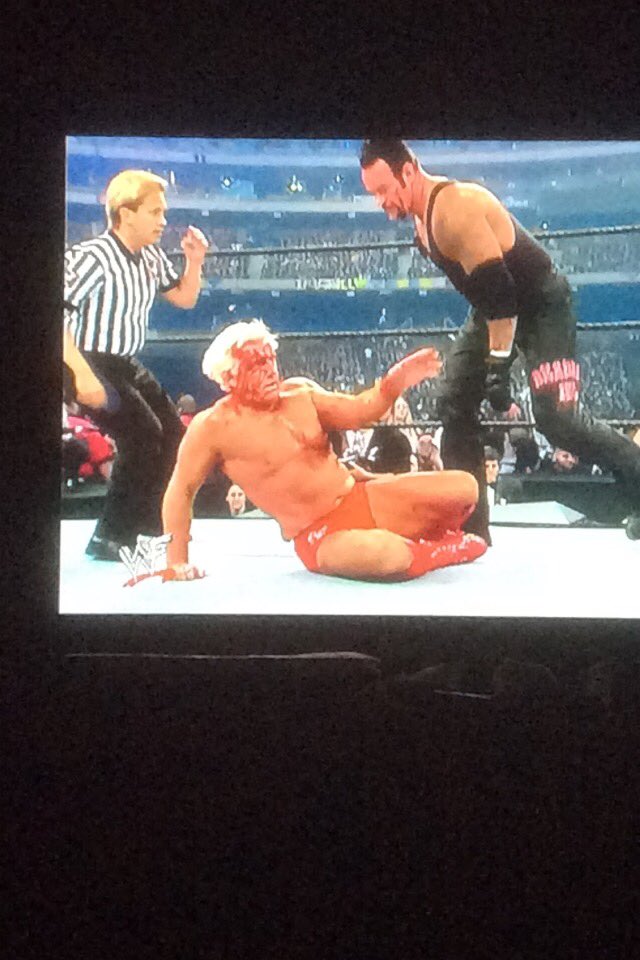 RefSuperDavePWD's tweet photo. @HeyHeyItsConrad love watching while listening!! Really adds to the match! #woooonation https://t.co/cIrRIiR6XI