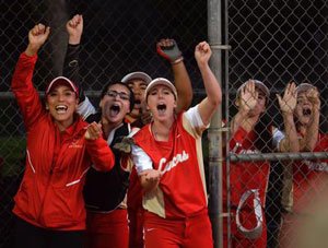 ocvarsity's tweet photo. Orange Lutheran pounces on chance to win Saddleback Valley Tourn. https://t.co/2SxBWlGZIU @OLuSoftball #ocupdates https://t.co/0LFucMvMIt