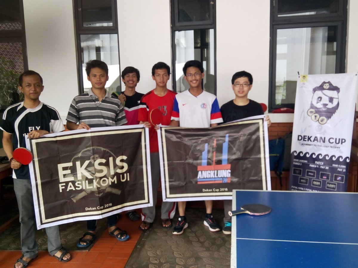 KontingenCSUI's tweet photo. [Tenis Meja] Selamat @Angklung2013 memenangkan Tenis Meja melawan Ekstensi dg skor 3 - 0! #FindTheLostTrophy https://t.co/MIHU3zu8g7