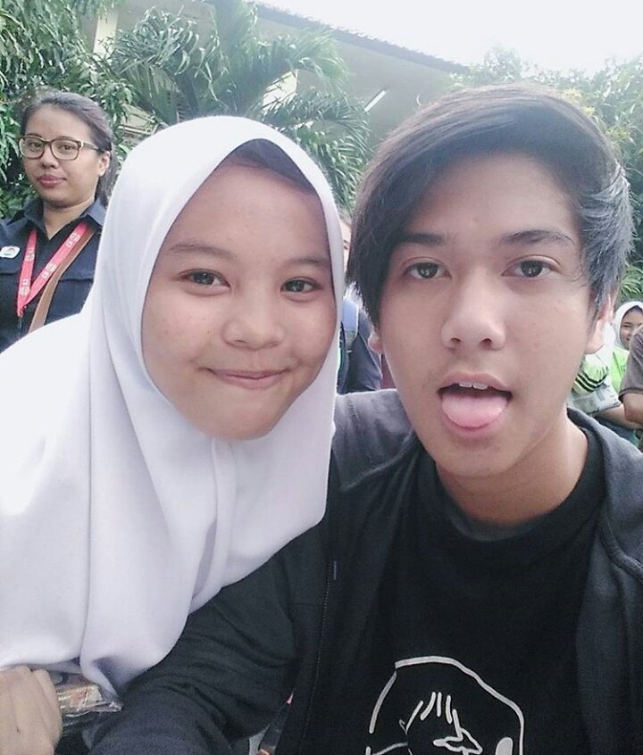 Babal di SMAN 10 Bekasi 😍 <a href="/iqbaale/">iqbaal ramadhan</a> 

- annisanadyaa