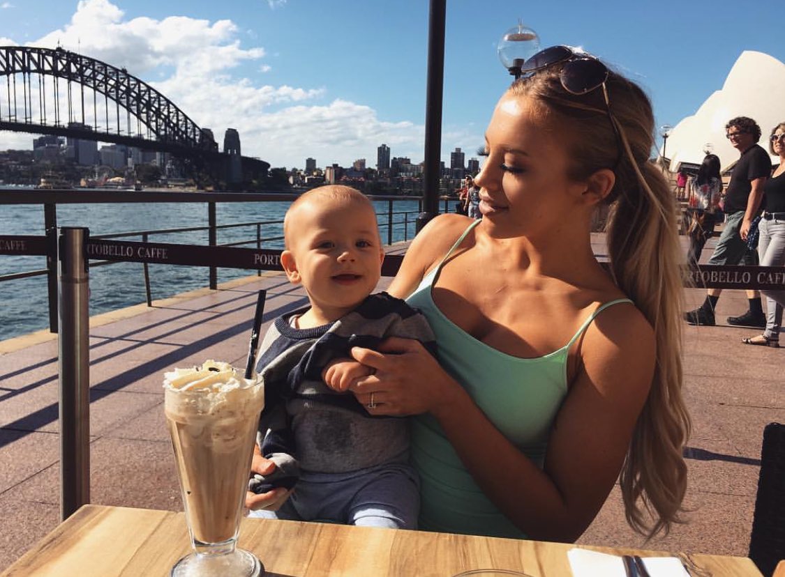 TammyHembrowPR's tweet photo. It's such a beautiful day today 🌞🍃🌊 https://t.co/8h9A2pfTnH