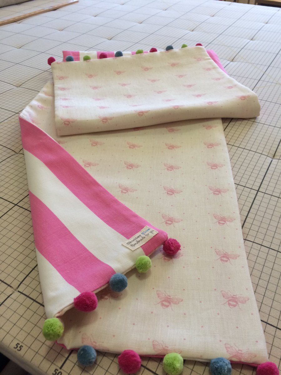 shutterblue's tweet photo. A #bespoke #tablerunner for a customer who likes a bit of colour!
#Reversible #interlined #handmade #original https://t.co/AH23EGXtgy