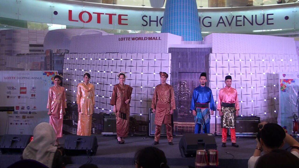 PRfestivalLSPR's tweet photo. This was last year’s LSPR PR Festival, we will bring you a fresh new concept for this year’s #PRFest16 #LSPR https://t.co/oH5ZeDpIhK