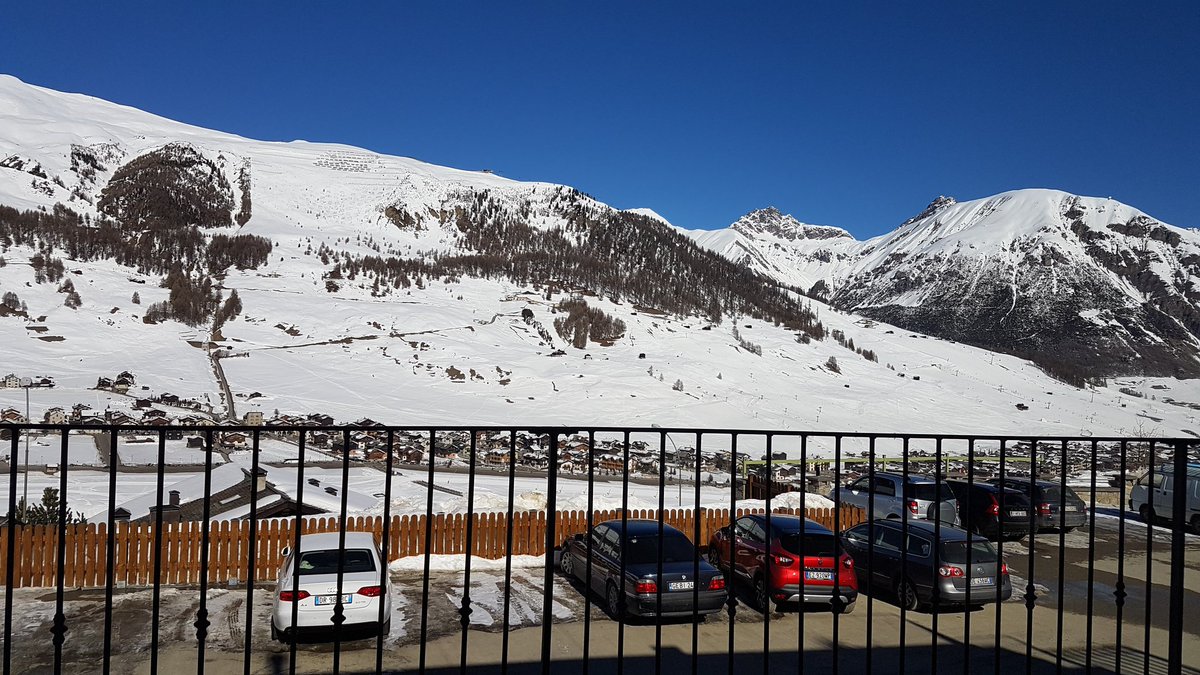 lucaviscardi's tweet photo. Gadget goes to The alps #ledrun @Livigno giornata fantastica! https://t.co/VuJf8p4RiP