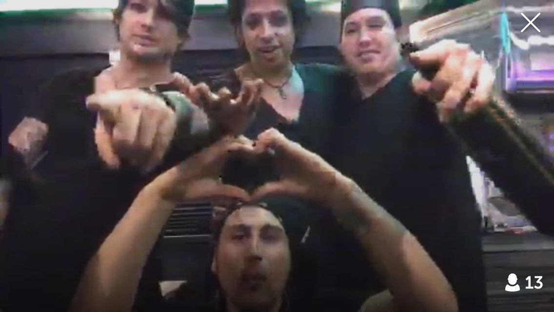 ETFRussia's tweet photo. Еее, где-то сейчас очень жарко! #ETF #EscapeTheFate https://t.co/JiZQAcB37u