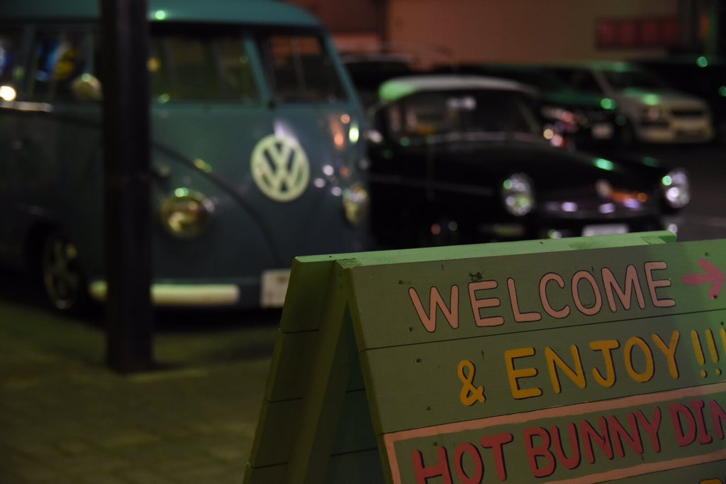 hatbus's tweet image. hotbunnydiner