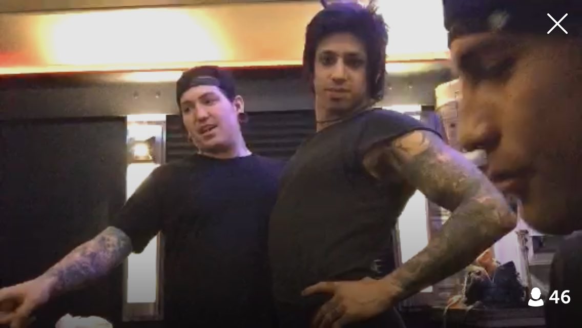 ETFRussia's tweet photo. These guys just crazy!!!! #EscapeTheFate #ETF #Periscope https://t.co/H1bwnOKfBK