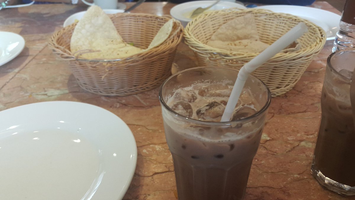 AzizHavoc's tweet photo. Eat first...at 7spice https://t.co/eZQ4aJ6tjD